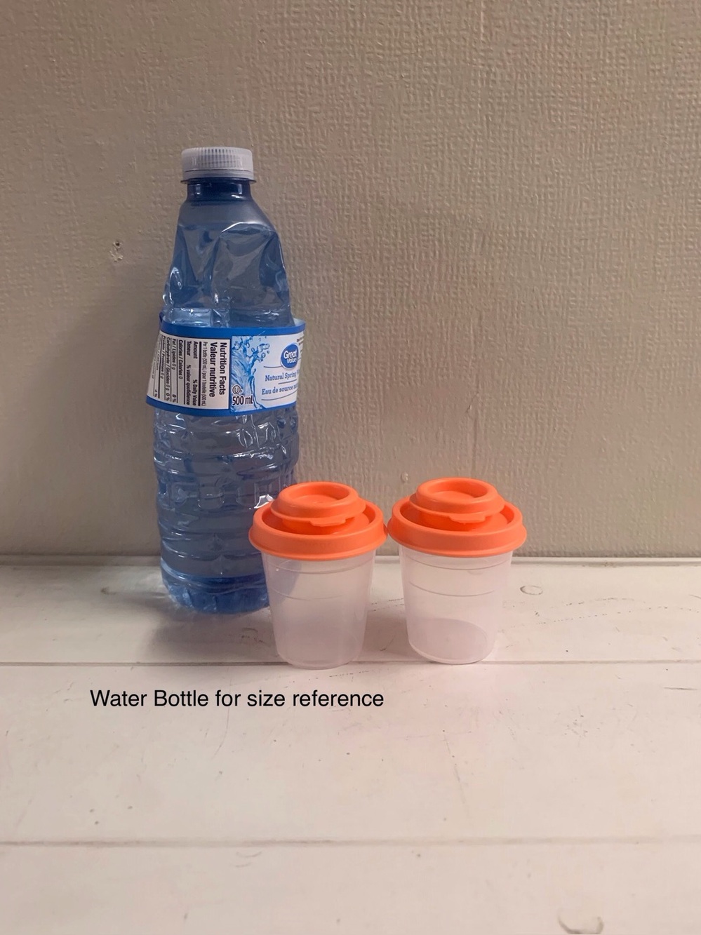 Tupperware Mini Salt & Pepper Shaker Set - Picture 4 of 4